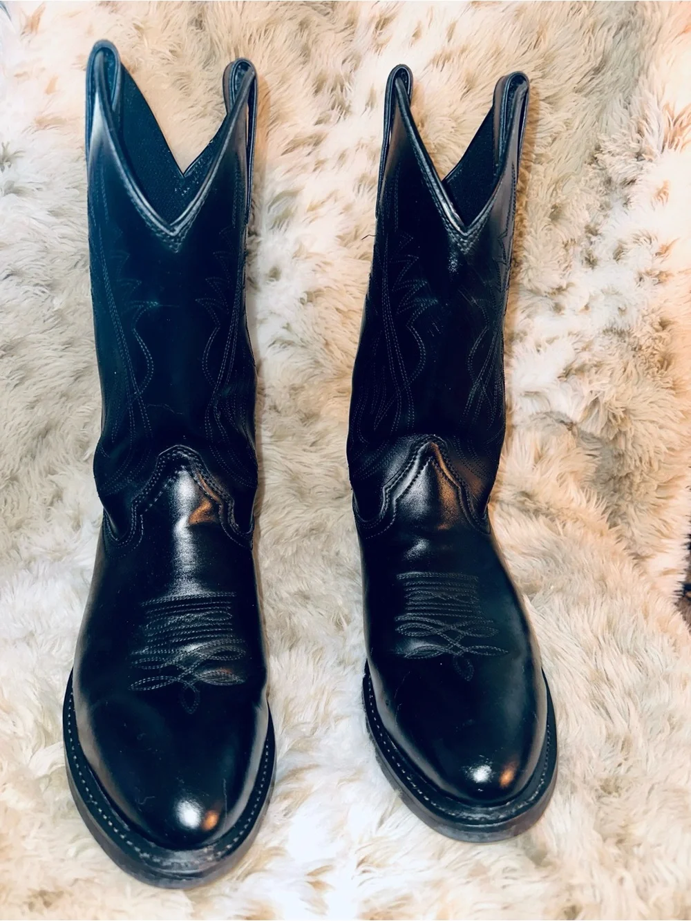 Justin Boots step out